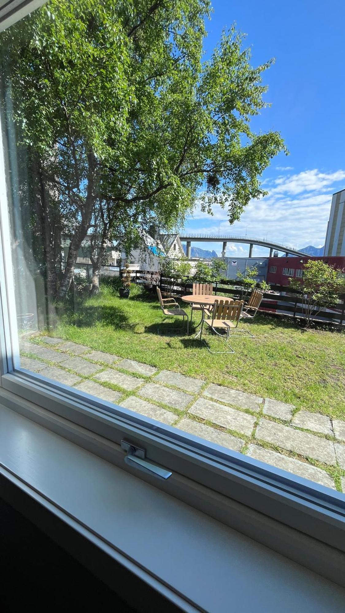 Stroken Liten Leilighet I Svolvaer. Extérieur photo
